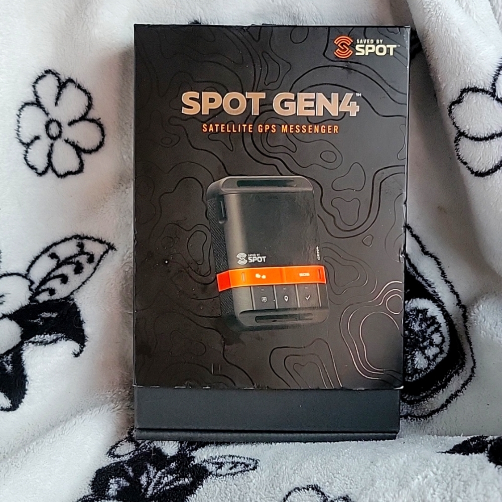 Satellite gps messenger